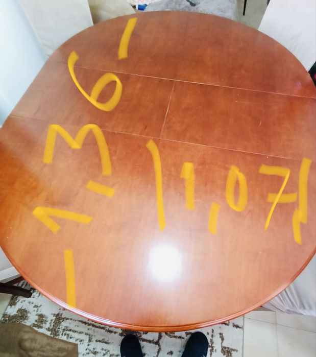 Vendo mesa em cerejeira e 4 cadeiras