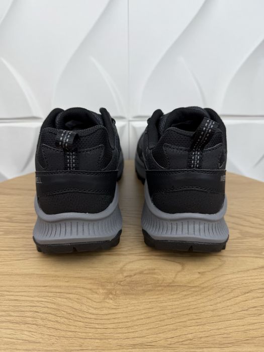 Нові оригінальні кросівки Merrell speed strike 2