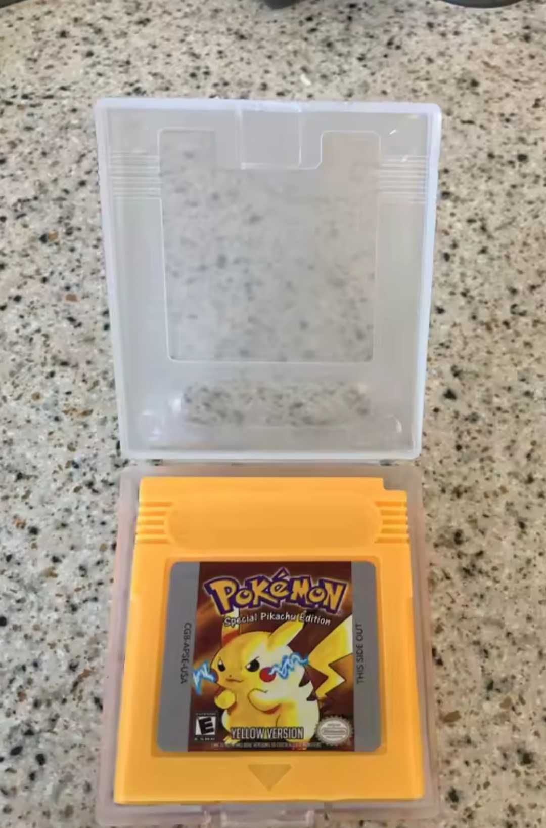 Pokemon Yellow GameBoy Nintendo