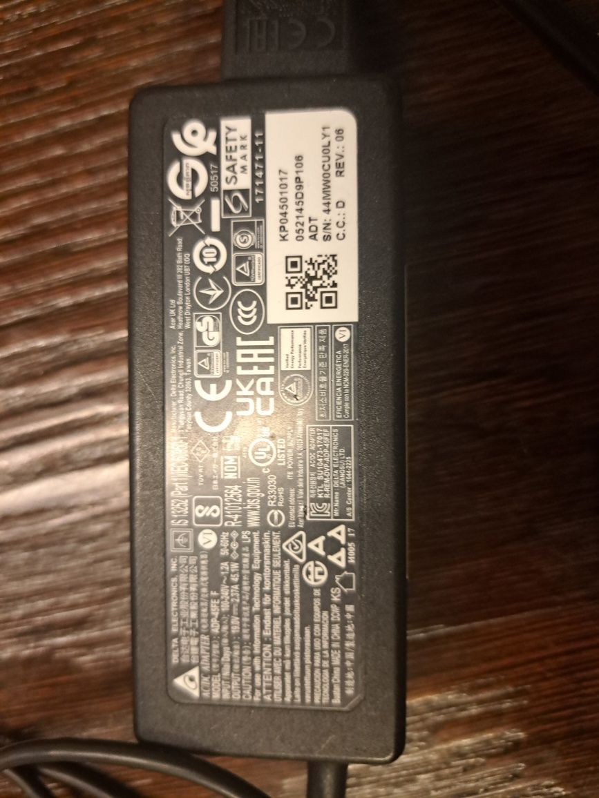 Ładowarką acer 45.1 W