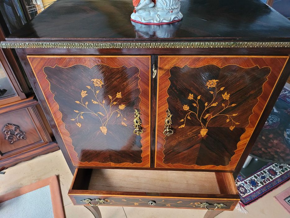 Móvel bar antigo - Muito bom estado geral