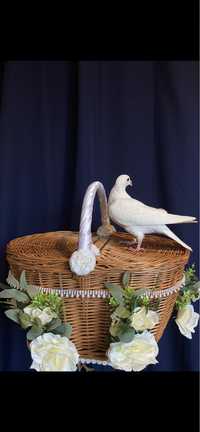 Wypuszczanie gołębi w dniu ślubu