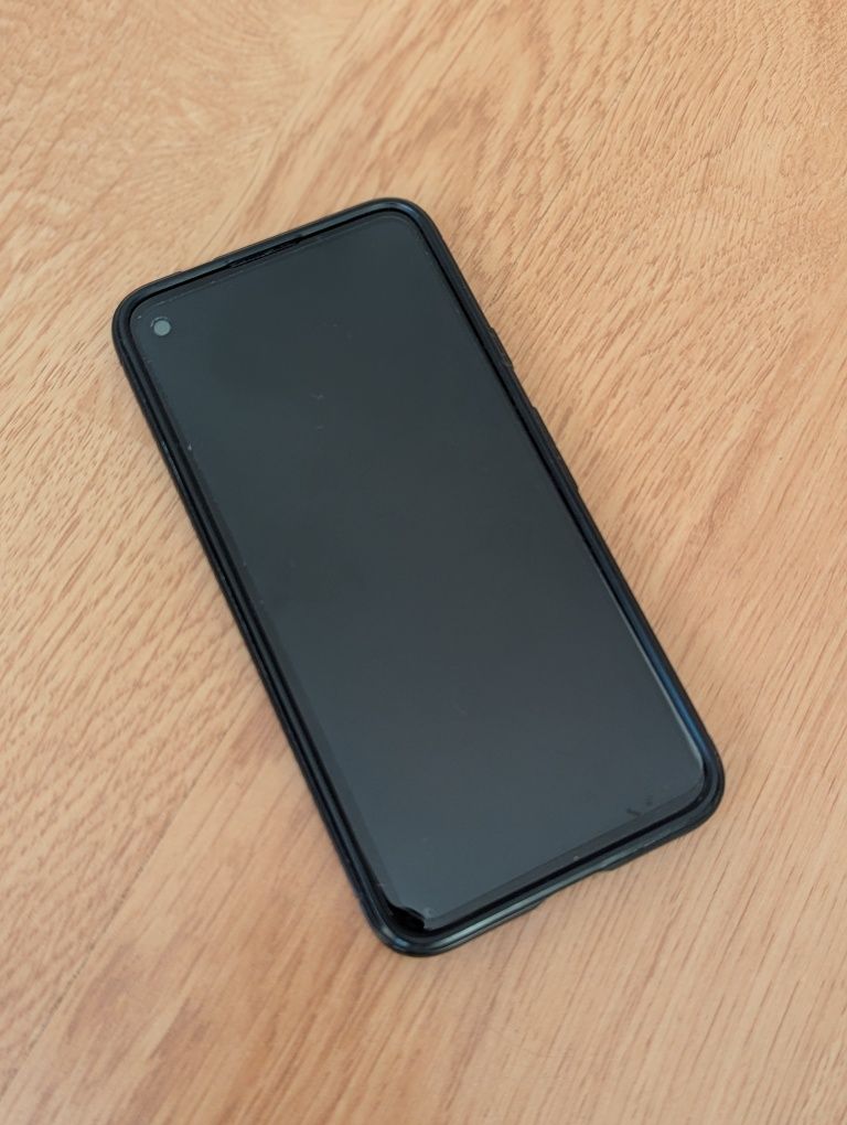 Google Pixel 4a (128GB) w bardzo dobrym stanie + akcesoria