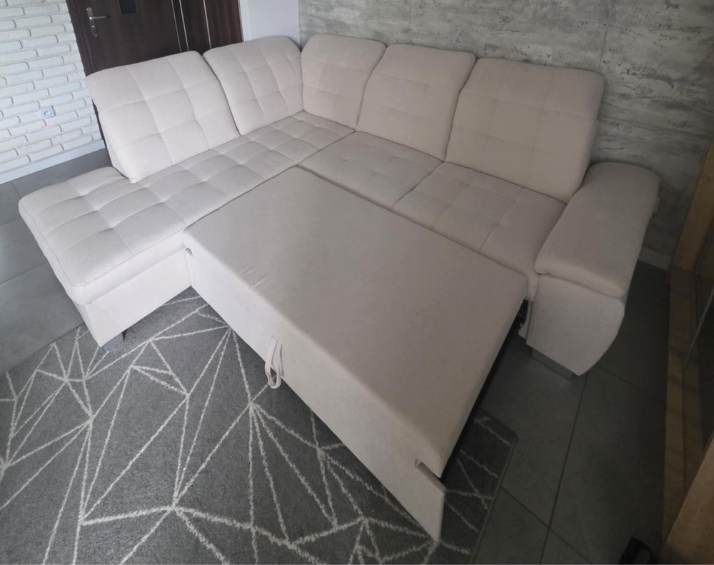 Sofa narożna z funkcją spania