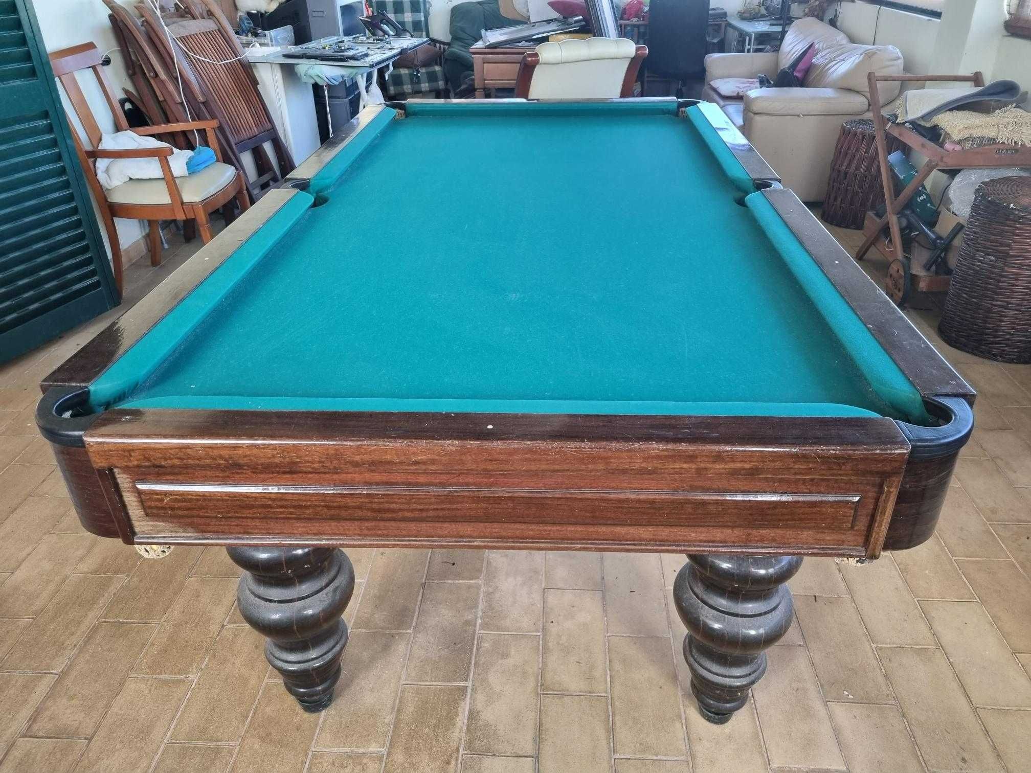 Mesa Bilhar com tampo e taqueira