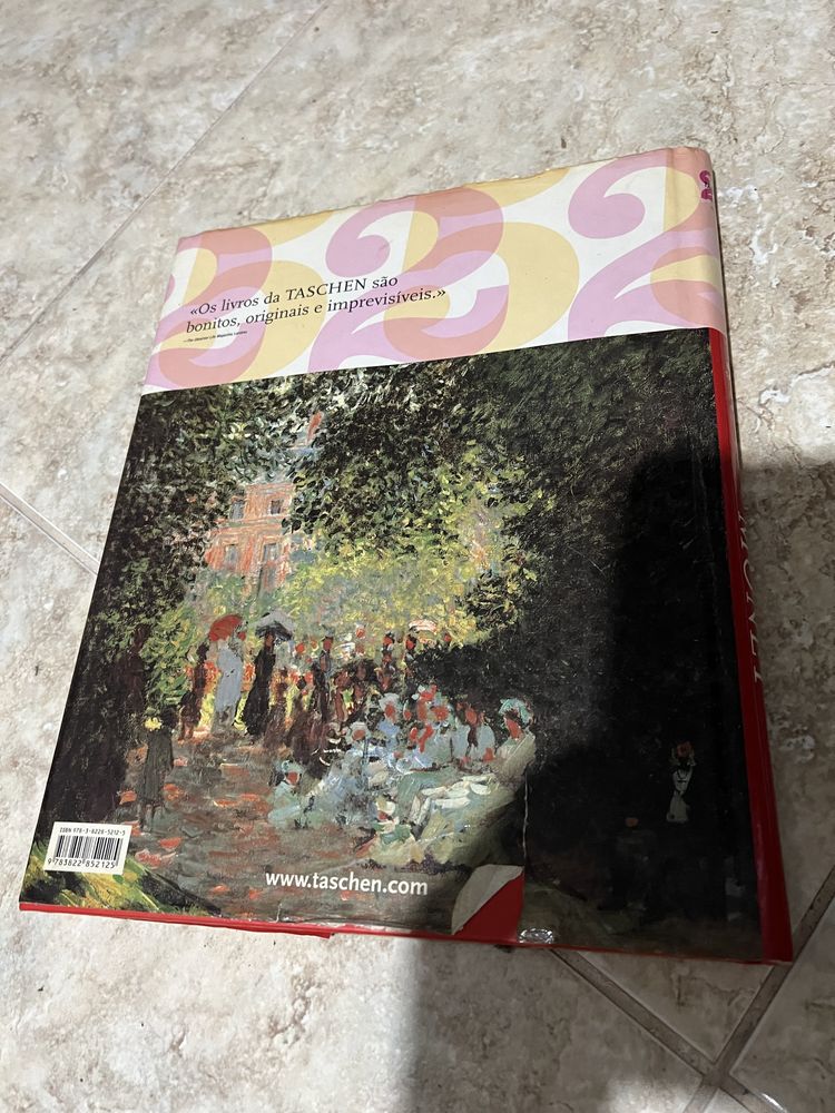 Livro de capa dura > MONET
