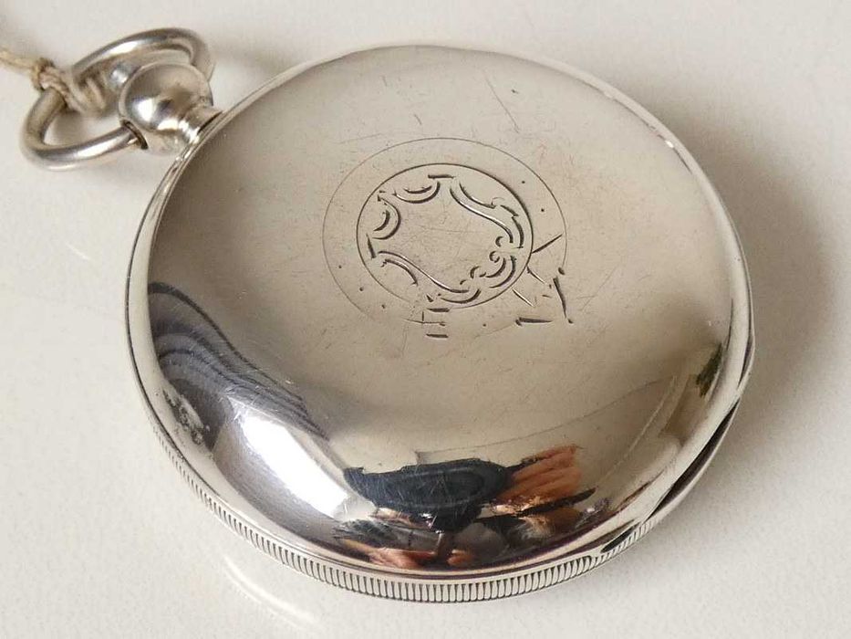 Kieszonkowy Waltham w srebrnej kopercie