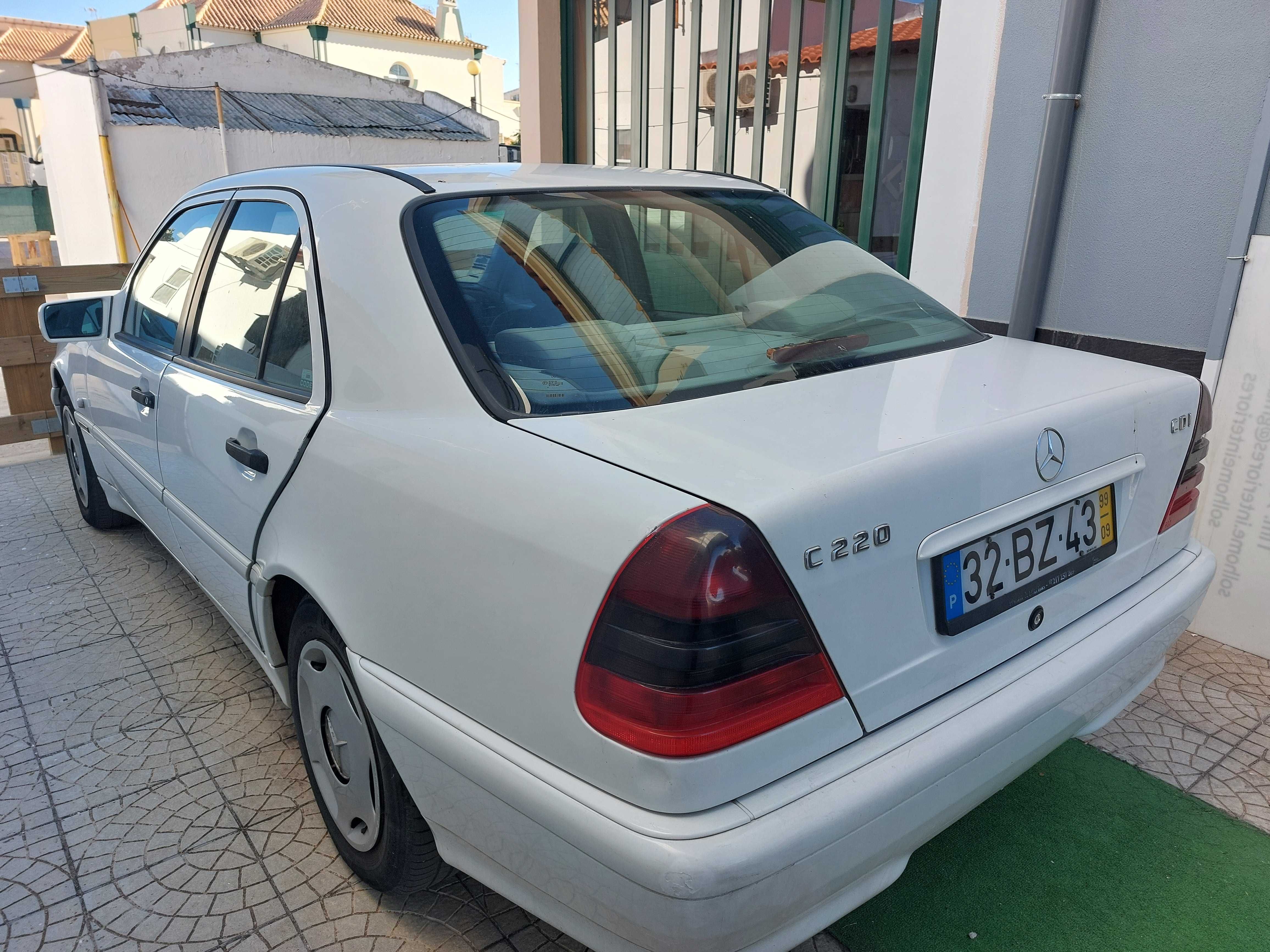 Grande oportunidade Mercedes C220