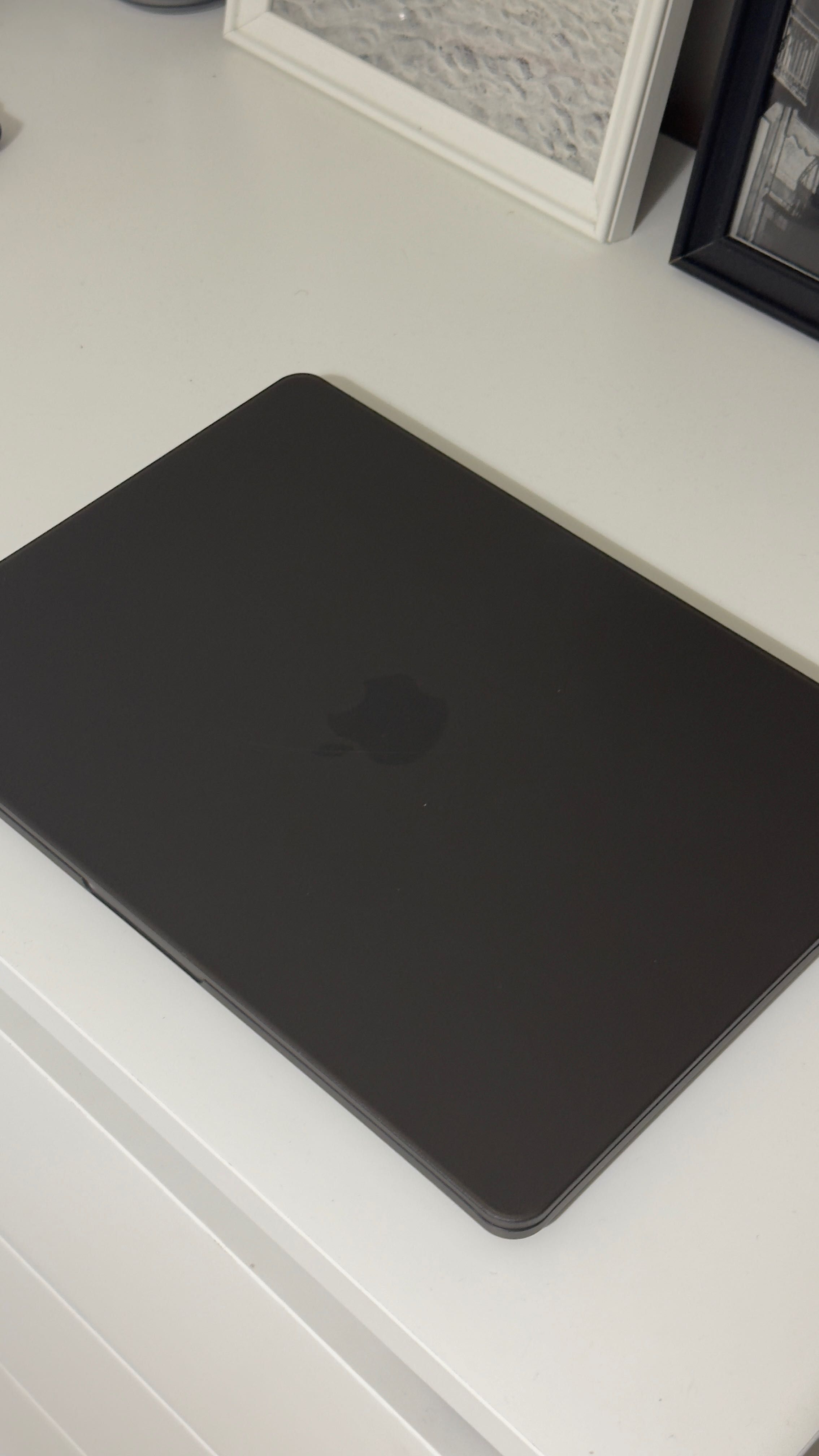 Macbook air m3 14” GPU 8-core| ssd 256GB| 8GB RAM