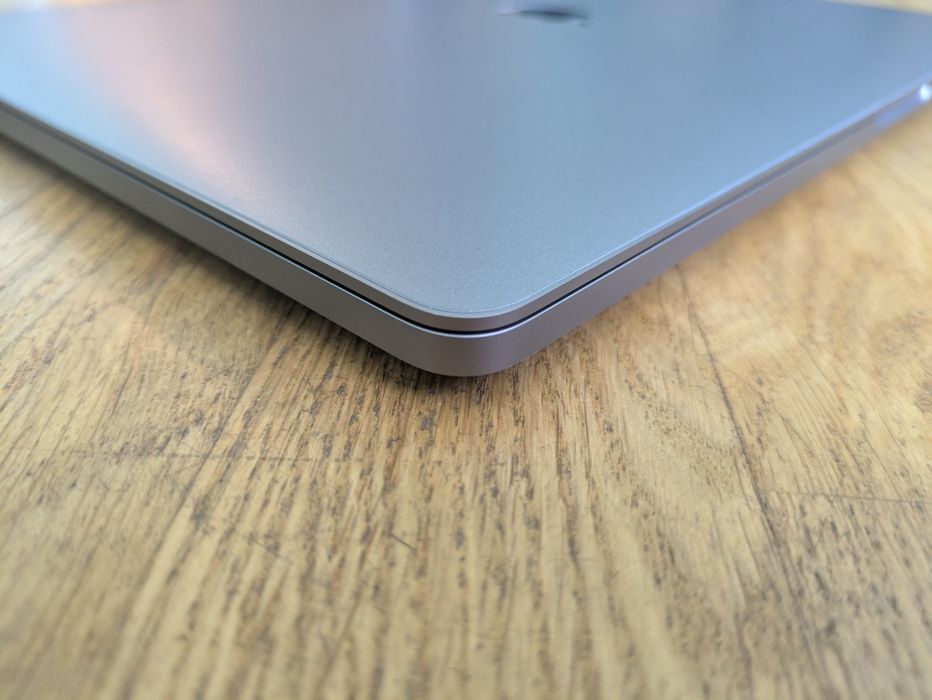 MacBook Pro 2020 (а2141), 16", i9(8 яд), 32/512 ГБ, 5500М, топ версія.