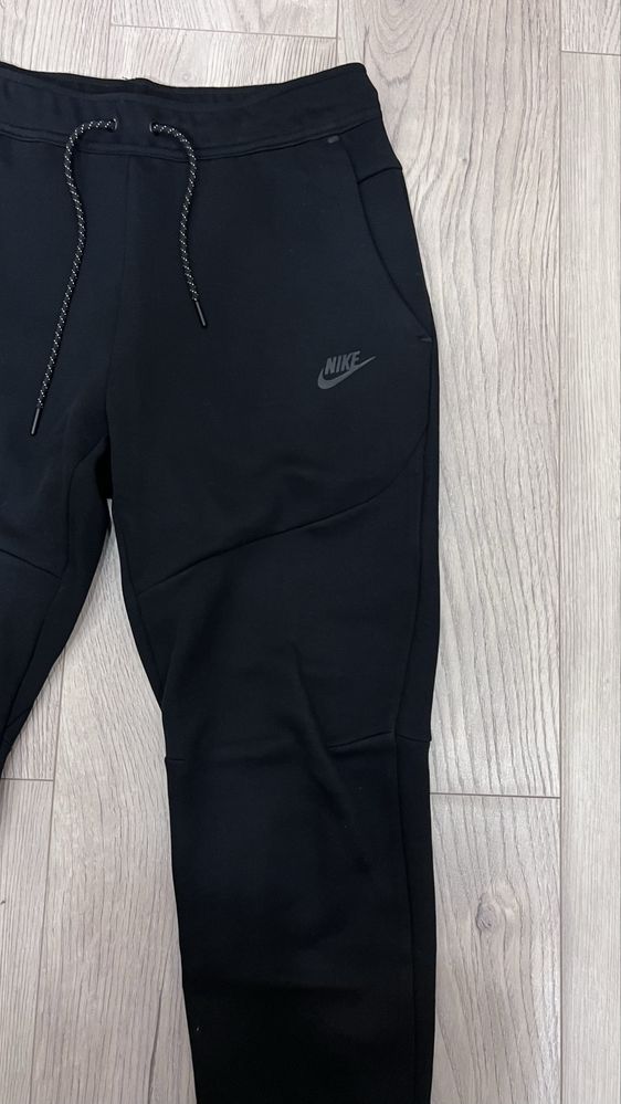 Штани чоловічі Nike Tech Fleece