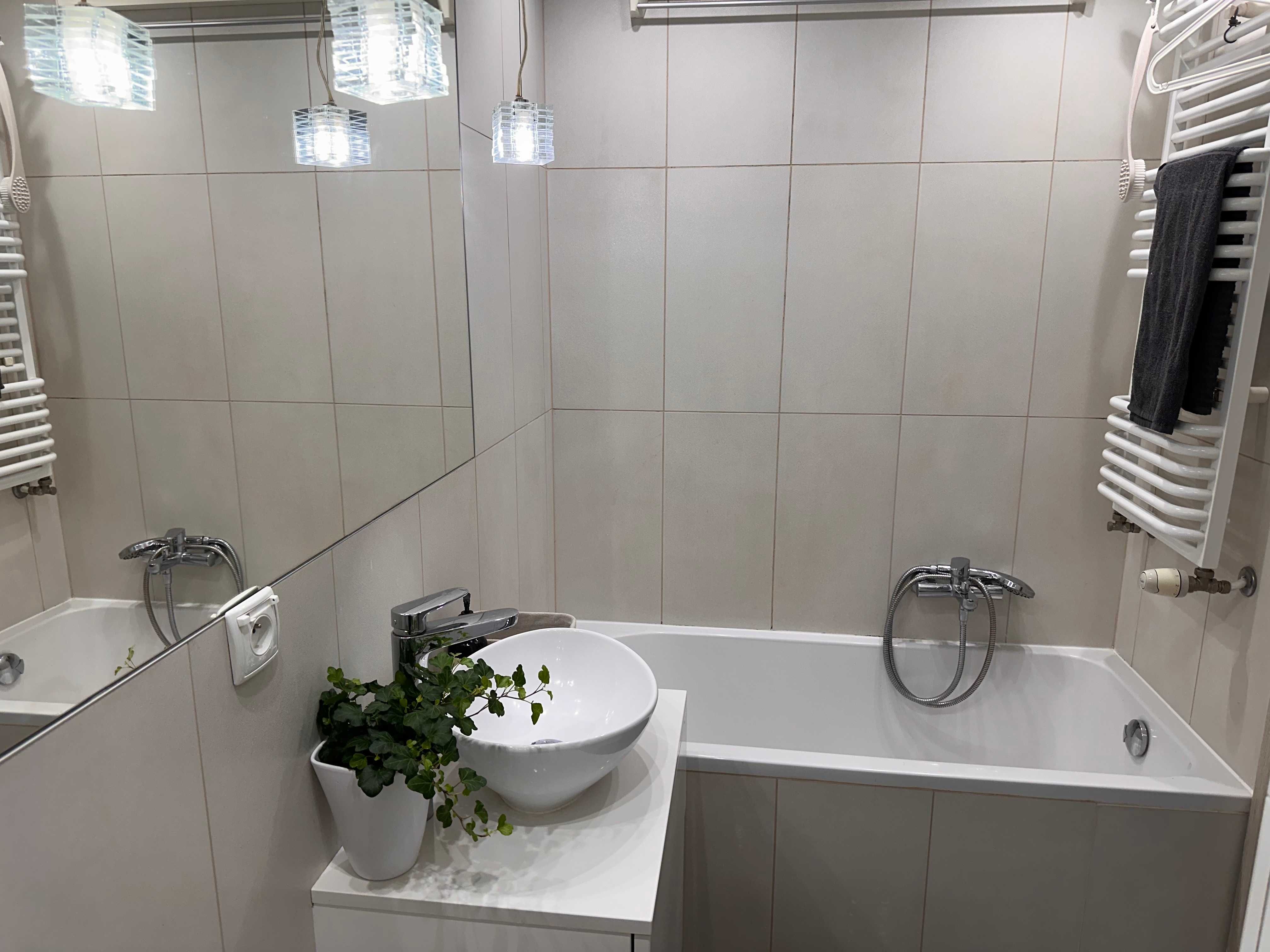 Przytulne mieszkanie z miejscem postojowym i balkonem