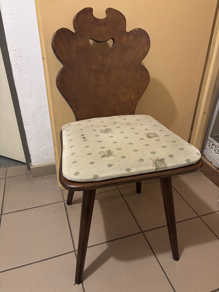 Stare drewniane krzesła Vintage 8 szt