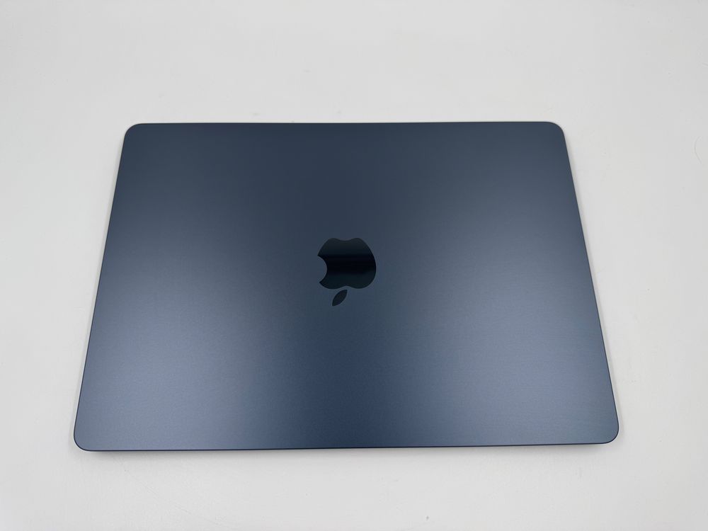 Apple Macbook Air 13.6 M2 2022 8GB RAM 256GB SSD Midnight IL5851