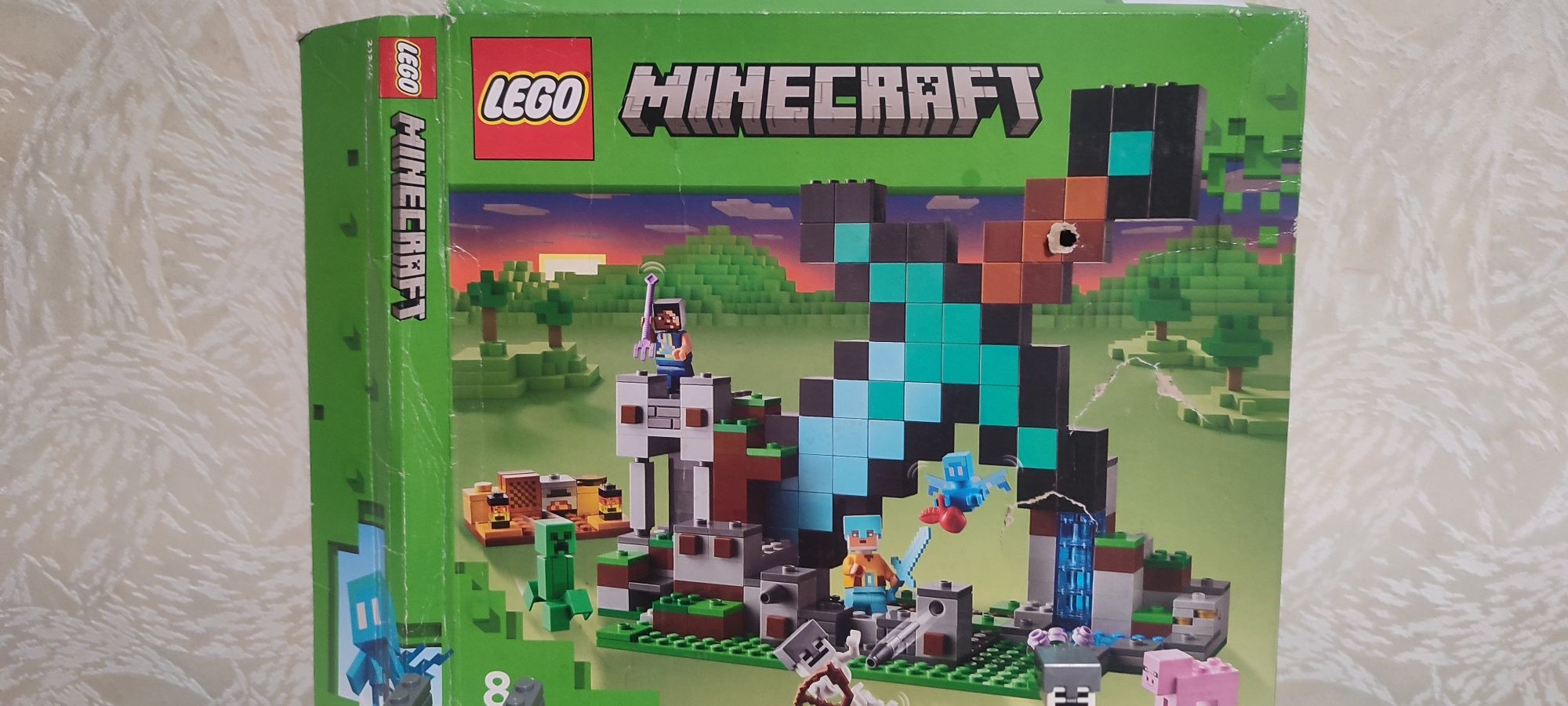 Lego Minecraft 21244