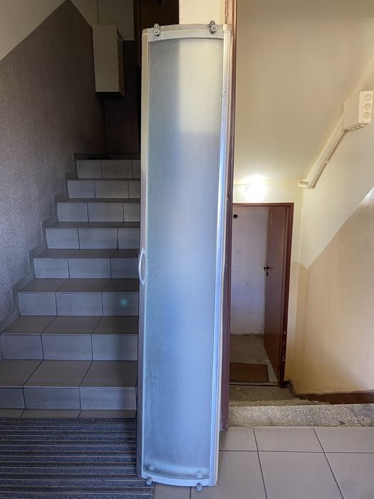 Kabina prysznicowa 90x90 półokrągła