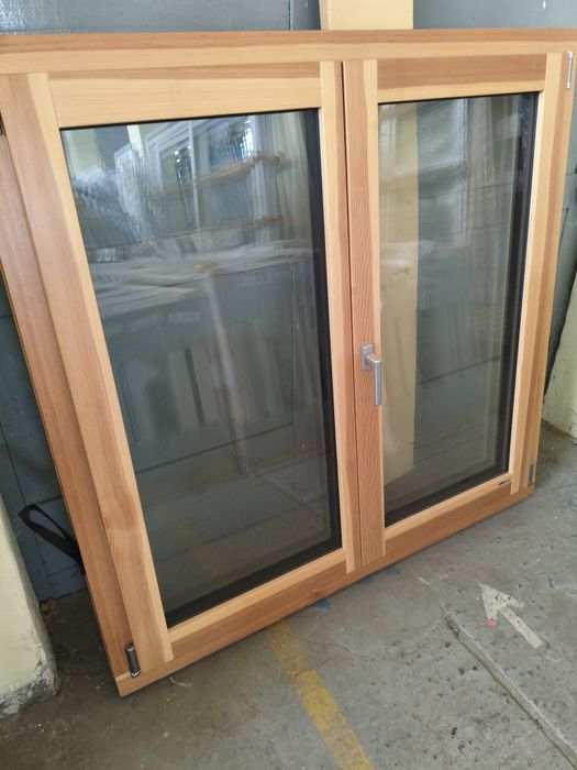 Okno drewniane z osłoną aluminiową