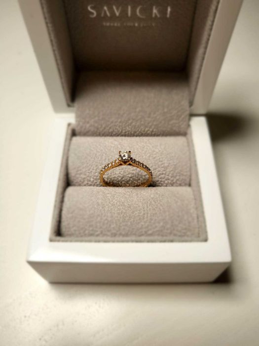 Pierścionek zaręczynowy Savicki - Share Your Love z certyfikatem