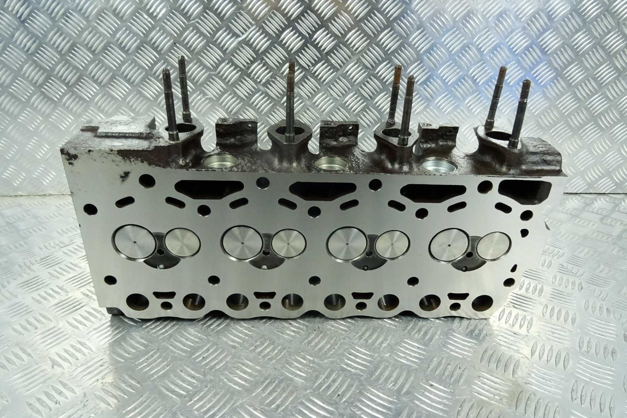 Głowica do silnika Deutz BF4M2012. Cylinder head