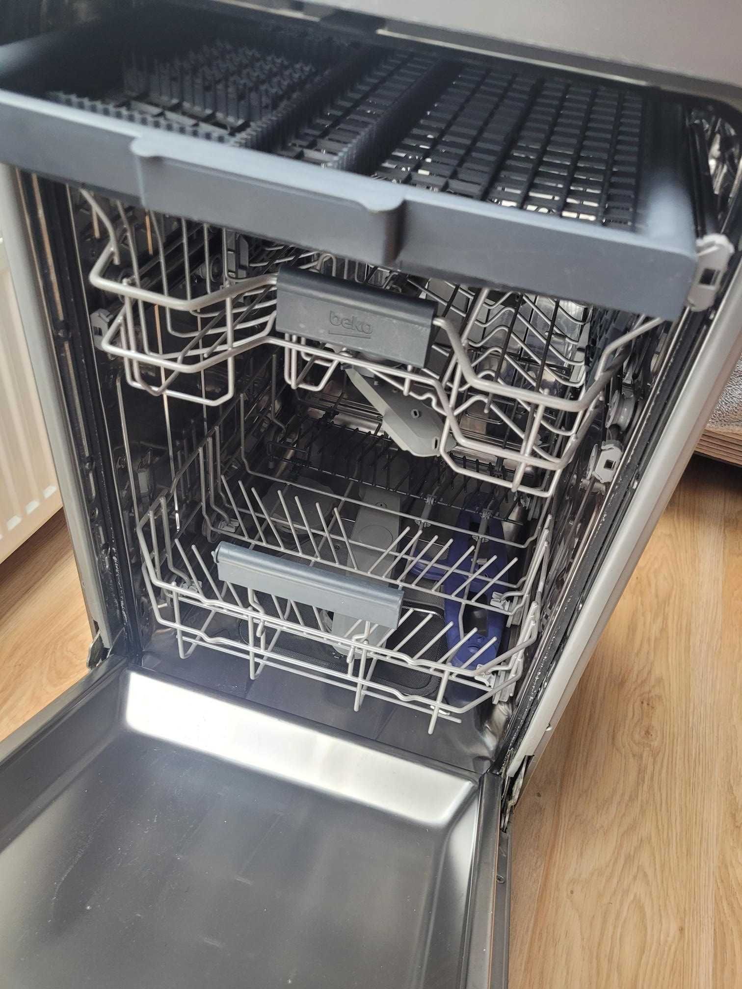 zmywarka Beko DFS28131X szerokość 45 wolnostojąca szuflada na sztućce