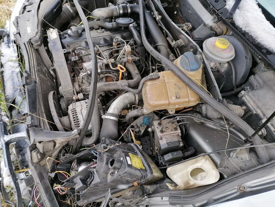 Audi A4 B5 Quattro 1,9 TDI AFN Karoseria z przeznaczeniem na części