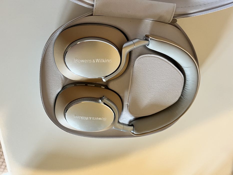 Słuchawki Bowers Wilkins PX8 2025 beżowe Płock jak nowe