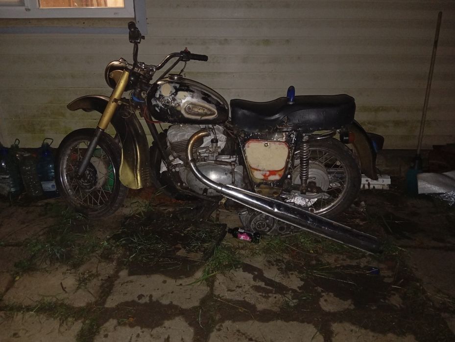 Продам мото Иж планета 2 или по запчастям