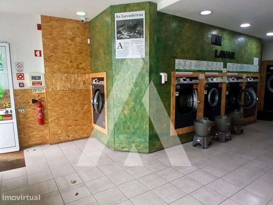 Lavandaria no centro de Oliveira do Bairro