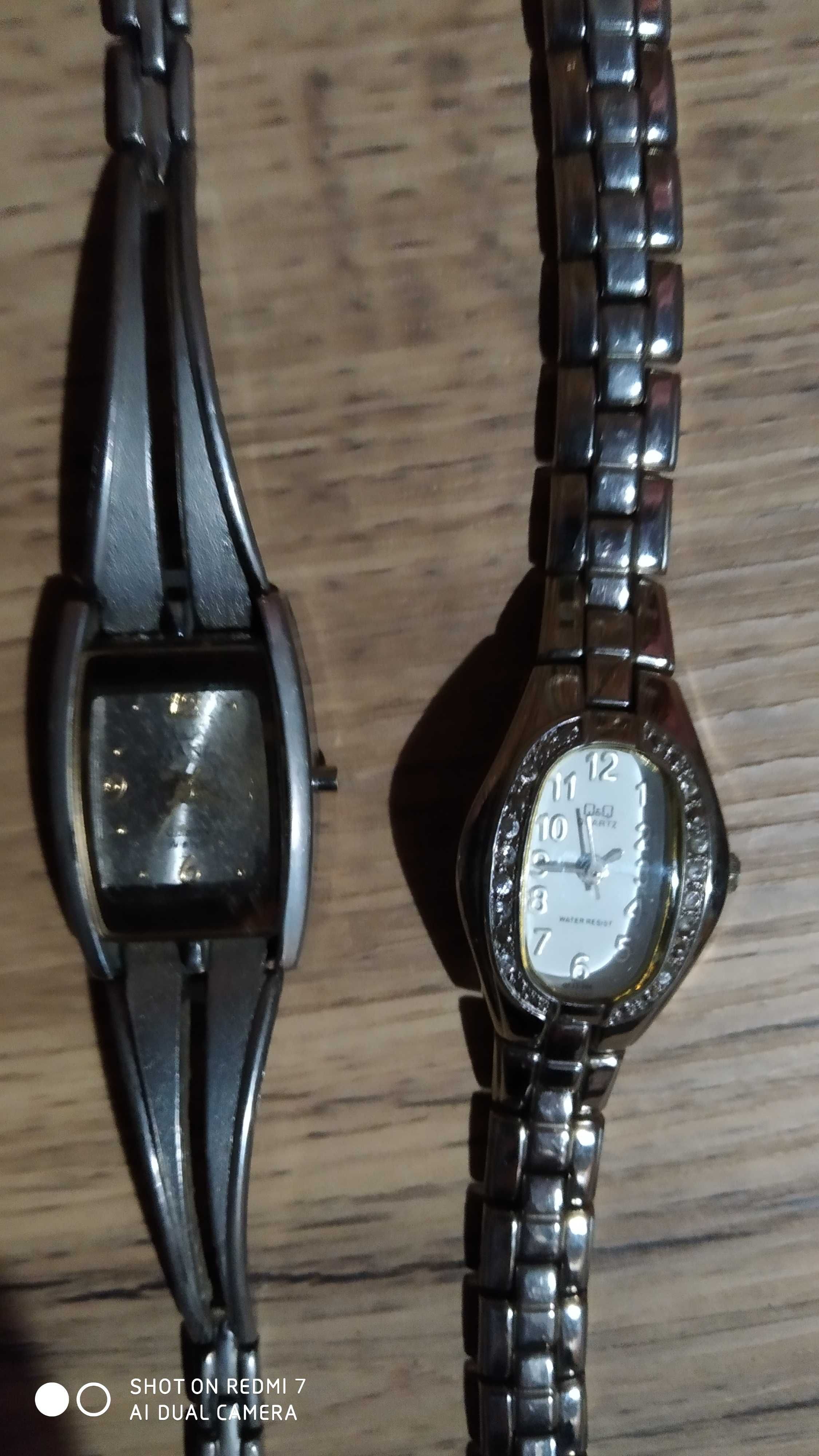 Dwa damskie stare zegarki