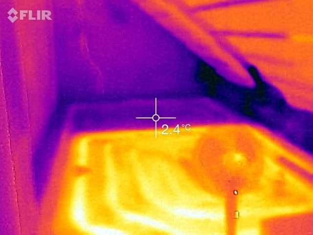 Badanie domu termowizja, Ubytki ciepła, usz. rury, przewody termowizja