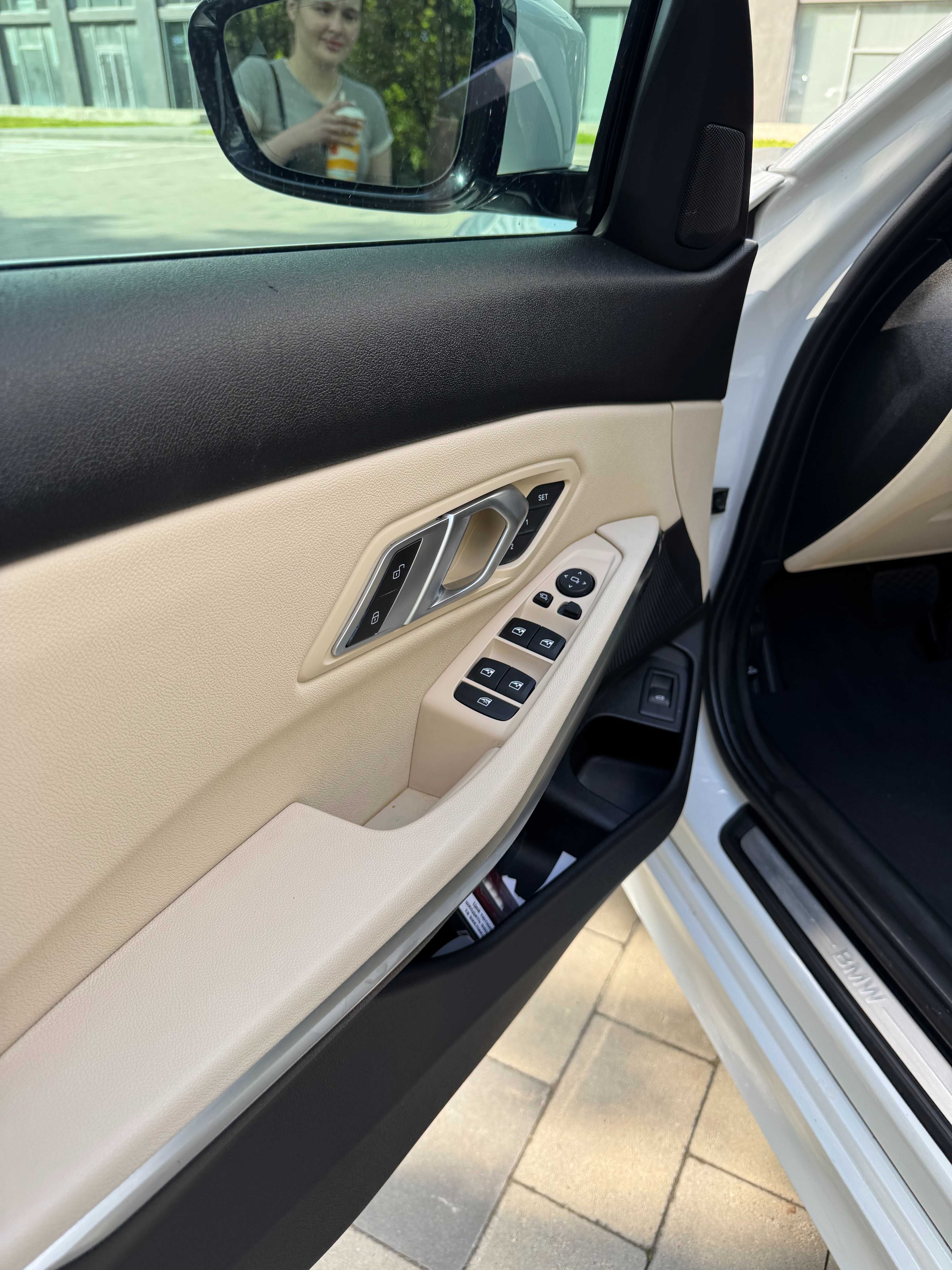 BMW 3 Series 2019 330i xDrive