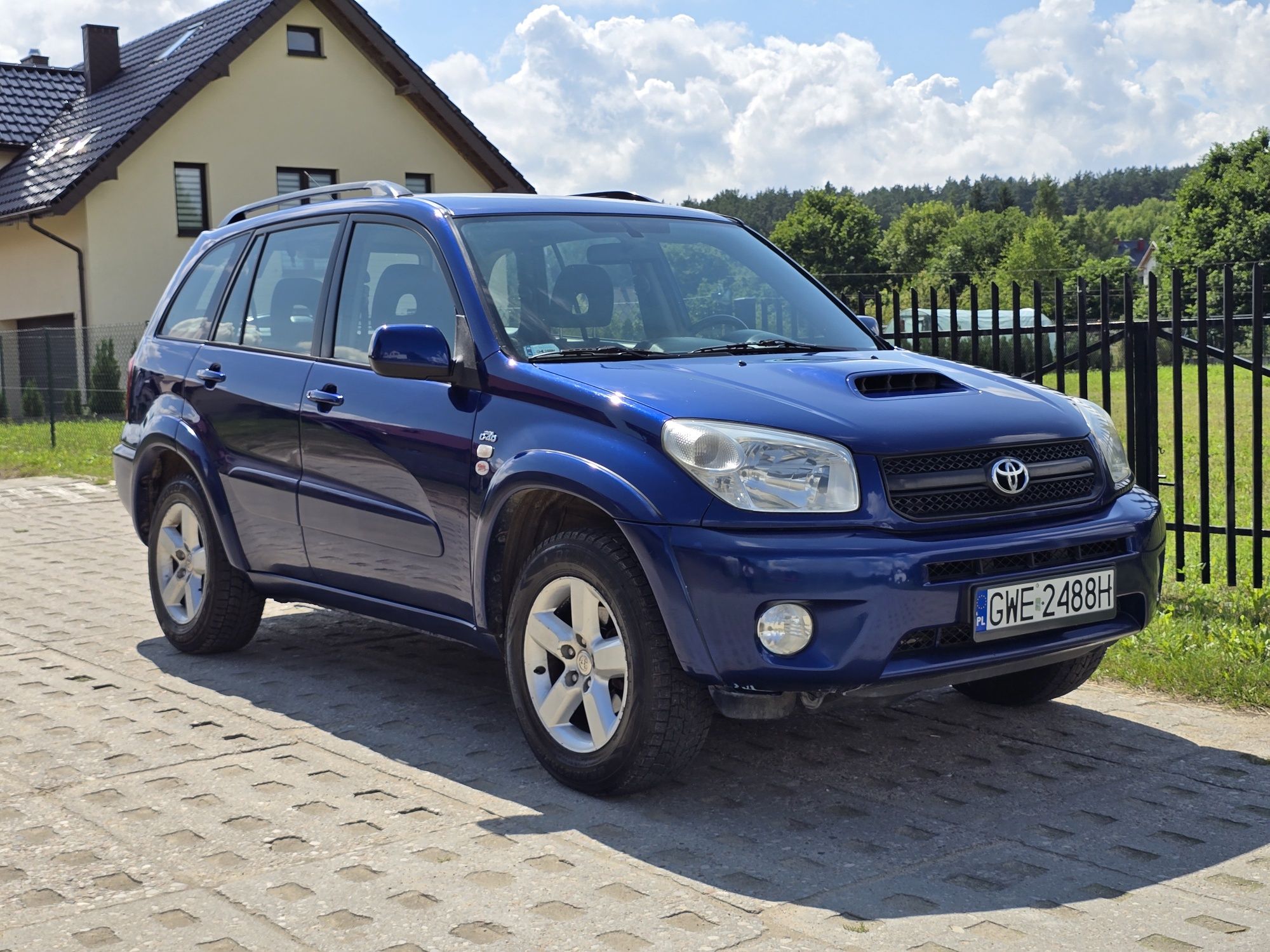 Toyota RAV4, 2005r, 2.0d, manual, 4x4, ładny stan, hak, klima, alu.