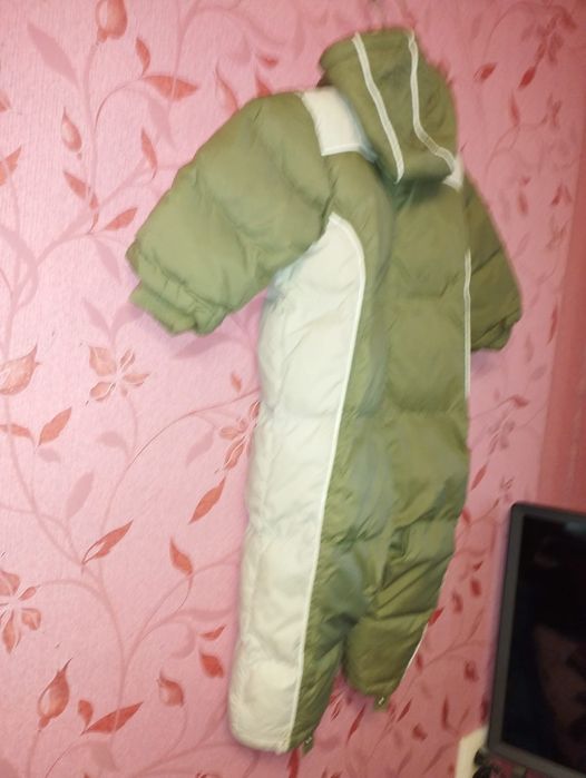 Зимний комбинезон  H&M.