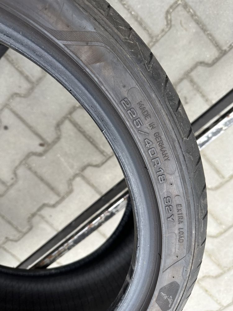 225/40r18 goodyear lato para