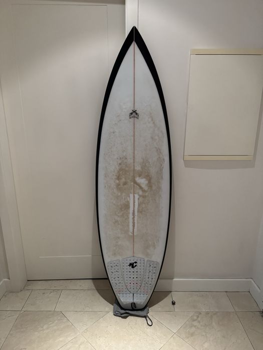 Prancha de surf impecavel !!