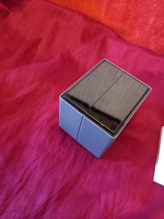 Подарунковий футляр та коробка для годинника EMPORIO ARMANI.