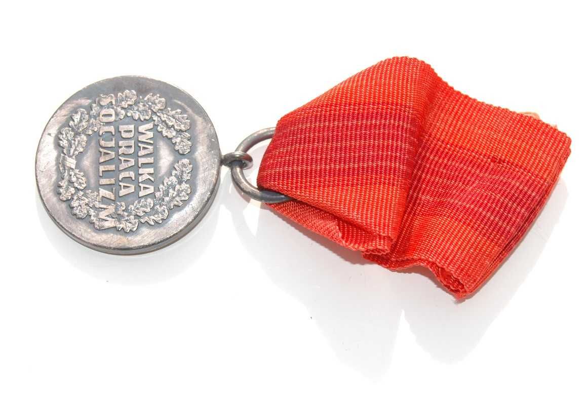 Stary Medal PRL 1944 -1974 -WALKA PRACA SOCJALIZM antyk