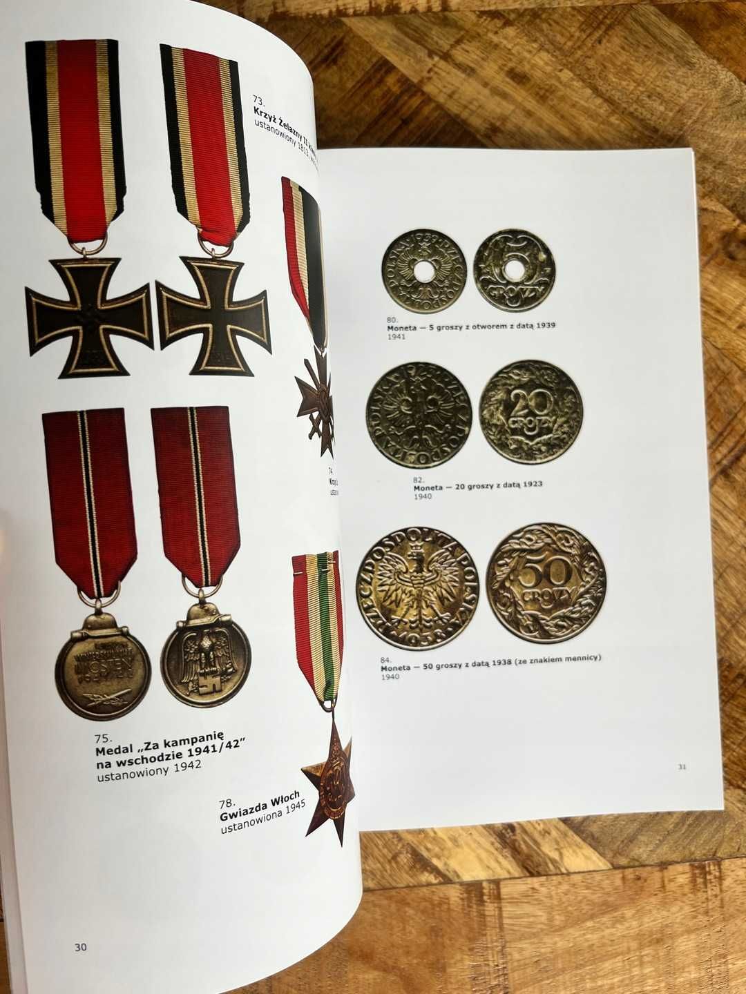 II wojna światowa w zbiorach słupskich kolekcjonerów odznaka medal