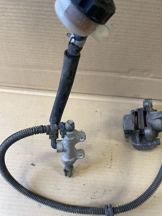 Hamulec kompletny tył tylny kawasaki zxr 750 L