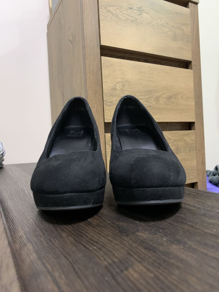 Жіночі туфлі 37 розмір