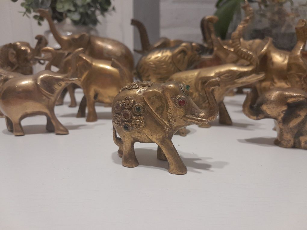 Kolekcjonerskie figurki zwierzat słonie z mosiądzu bardzo ładna ozdoba