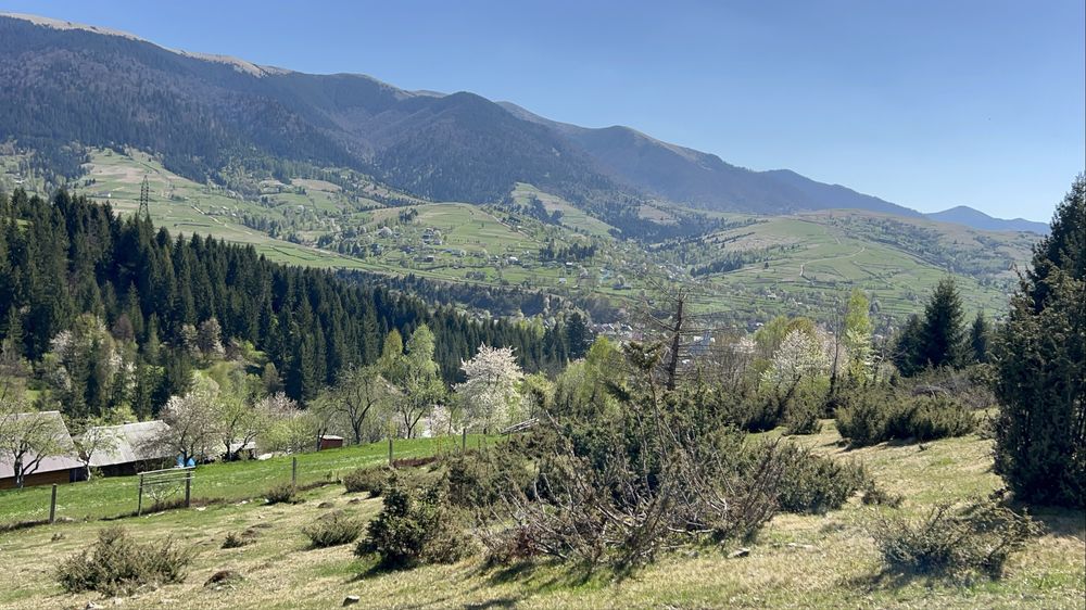 Продається ділянка  у селі Синевир