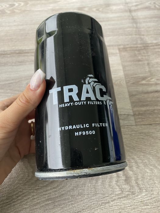 hydrauliczny filtr HF9500 marki Trac Heavy-Duty Filters.