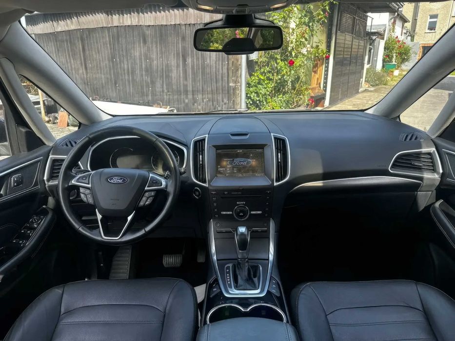 Ford Galaxy      2016