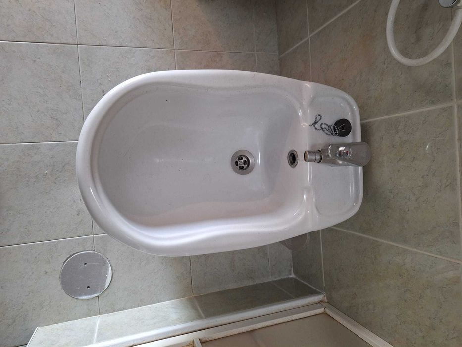 Lavatório e Bidé - C/torneiras