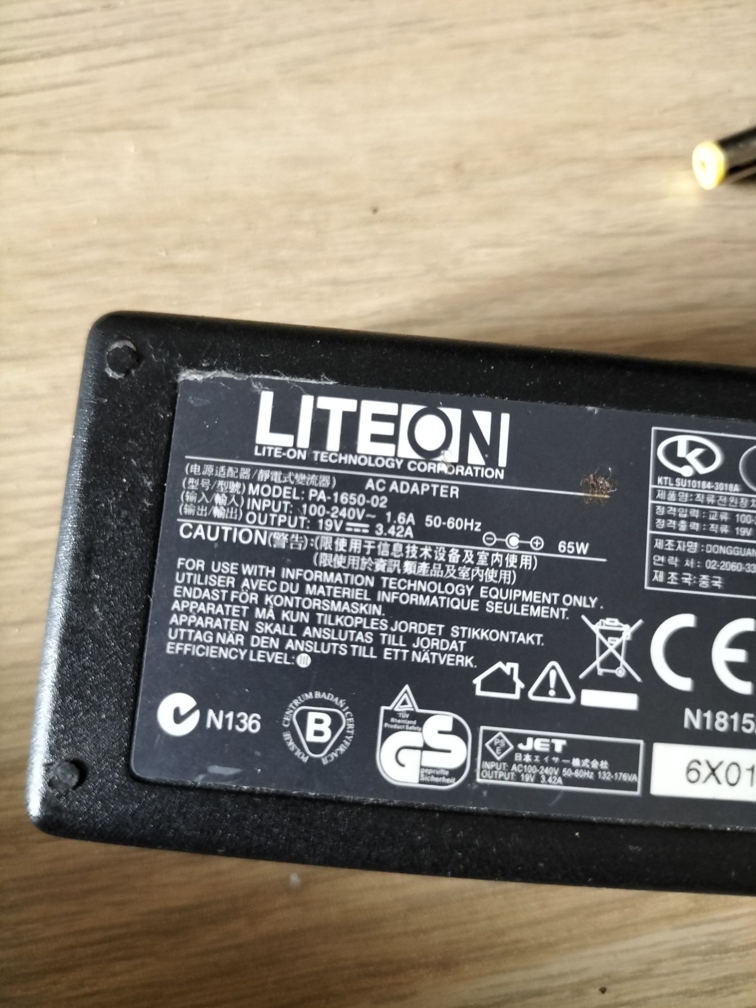 Zasilacz LITEON PA-1650-2 Acer HP 65W 19V 3,24A 5,5x1,7 mm