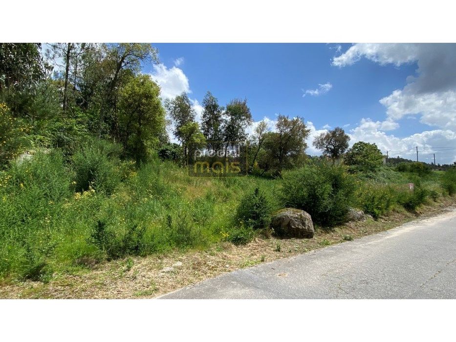 Terreno com 2.300 m2