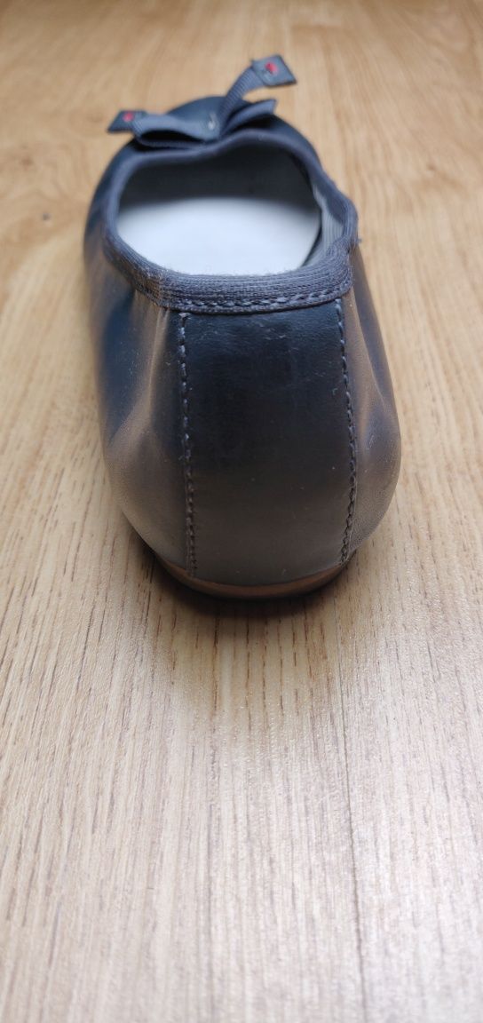 Baleriny skórzane Tamaris 36