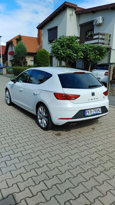 SEAT LEON FR LIFT 2.0 tdi Biała Perła Virtual Cocpit Radar Ful Led