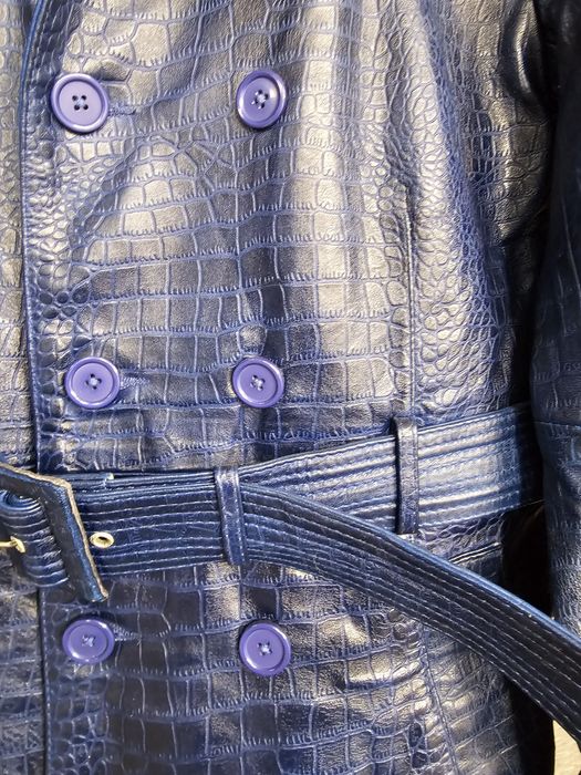 Trench coat em pele genuina